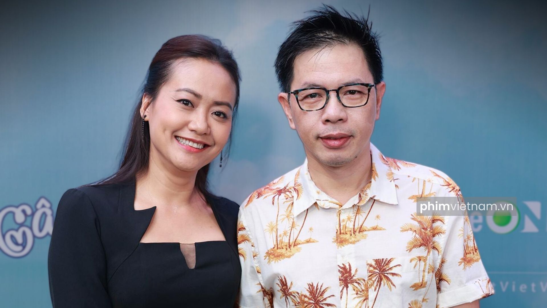 Diễn viên Thái Hòa và diễn viên Hồng Ân đóng cặp trong phim "Cây táo nở hoa"